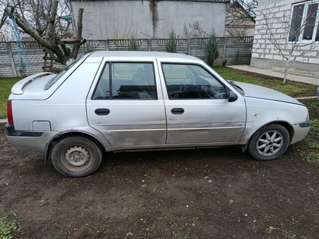 Серый Дачия Соленза, объемом двигателя 1.4 л и пробегом 300 тыс. км за 570 $, фото 3 на Automoto.ua