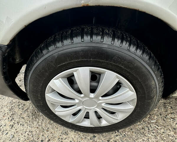 Сірий Дачія Solenza, об'ємом двигуна 1.4 л та пробігом 239 тис. км за 1600 $, фото 10 на Automoto.ua