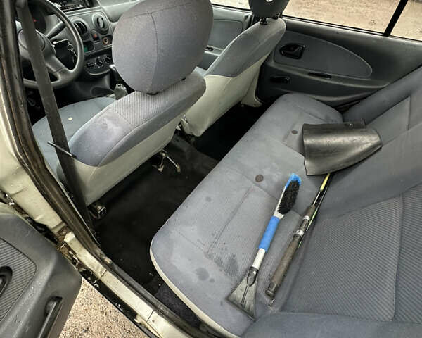 Сірий Дачія Solenza, об'ємом двигуна 1.4 л та пробігом 239 тис. км за 1600 $, фото 3 на Automoto.ua