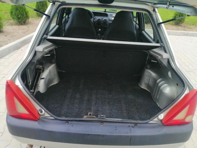 Сірий Дачія Solenza, об'ємом двигуна 1.4 л та пробігом 197 тис. км за 1500 $, фото 7 на Automoto.ua