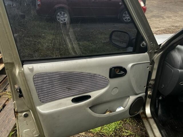 Серый Дачия Соленза, объемом двигателя 1.4 л и пробегом 180 тыс. км за 946 $, фото 4 на Automoto.ua