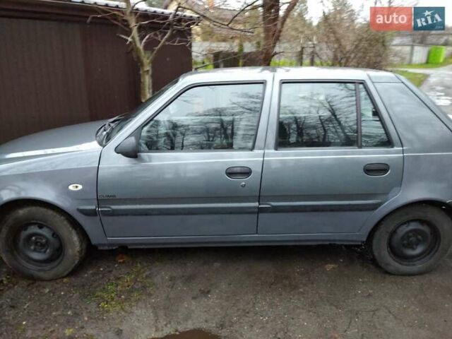 Серый Дачия Соленза, объемом двигателя 0 л и пробегом 122 тыс. км за 2000 $, фото 1 на Automoto.ua