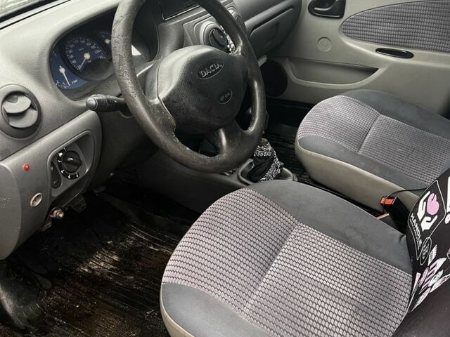 Серый Дачия Соленза, объемом двигателя 1.4 л и пробегом 180 тыс. км за 946 $, фото 3 на Automoto.ua