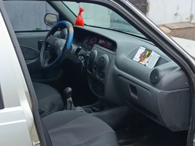 Серый Дачия Соленза, объемом двигателя 1.4 л и пробегом 152 тыс. км за 1450 $, фото 7 на Automoto.ua