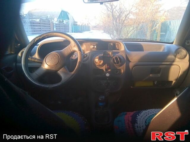 Сірий Дачія Solenza, об'ємом двигуна 1.4 л та пробігом 240 тис. км за 1300 $, фото 4 на Automoto.ua