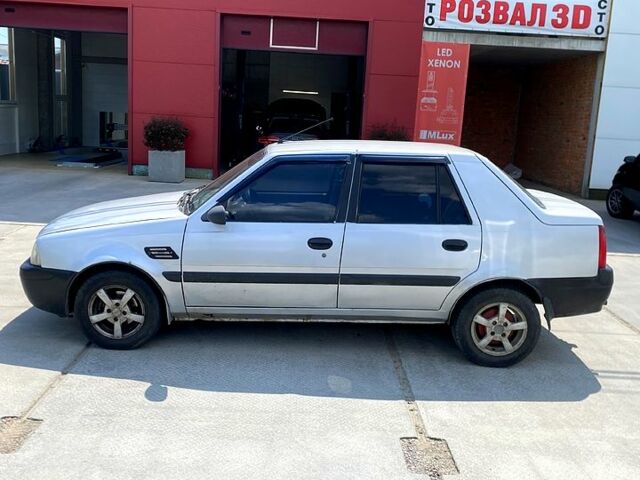 Серый Дачия Соленза, объемом двигателя 1.4 л и пробегом 242 тыс. км за 1100 $, фото 2 на Automoto.ua