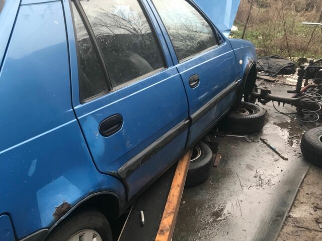 Синій Дачія Solenza, об'ємом двигуна 1.4 л та пробігом 300 тис. км за 450 $, фото 2 на Automoto.ua