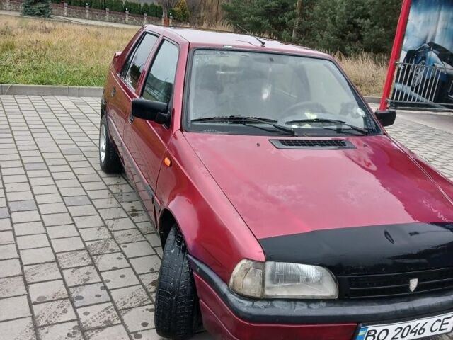 Красный Дачия Супер Нова, объемом двигателя 1.4 л и пробегом 200 тыс. км за 700 $, фото 2 на Automoto.ua
