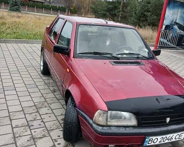 Красный Дачия Супер Нова, объемом двигателя 1.4 л и пробегом 200 тыс. км за 700 $, фото 1 на Automoto.ua