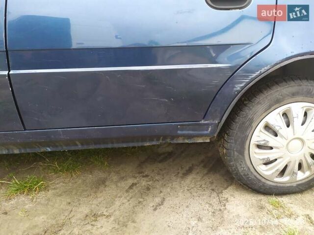 Дачія SuperNova 2002 у Владимирце на Automoto.ua Синій Дачія SuperNova, об'ємом двигуна 1.4 л та пробігом 124 тис. км за 1700 $, фото 3 на Automoto.ua