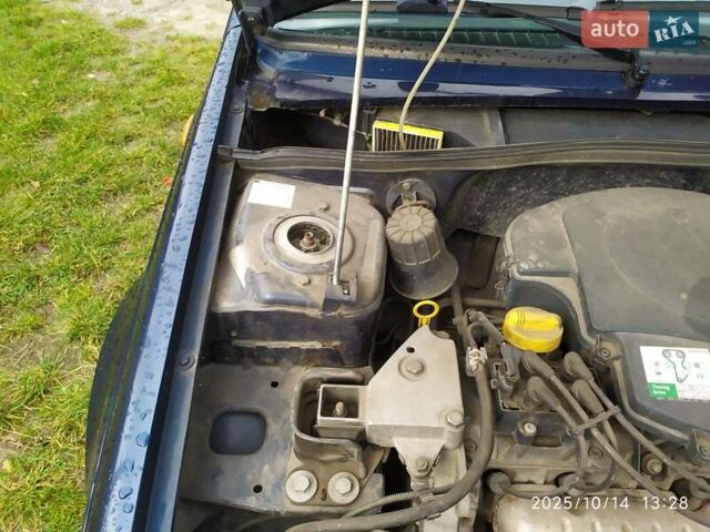 Дачія SuperNova 2002 у Владимирце на Automoto.ua Синій Дачія SuperNova, об'ємом двигуна 1.4 л та пробігом 124 тис. км за 1700 $, фото 9 на Automoto.ua