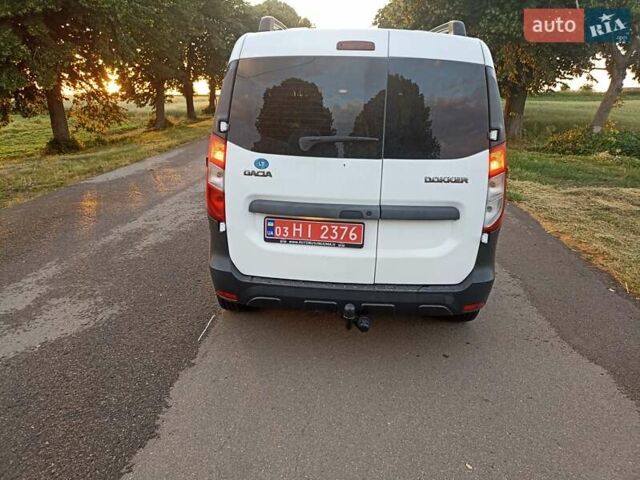 Белый Дачия Dokker Stepway, объемом двигателя 1.5 л и пробегом 230 тыс. км за 9999 $, фото 7 на Automoto.ua