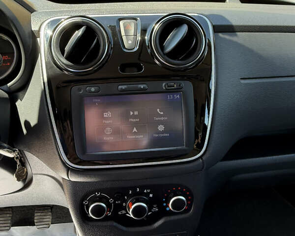 Белый Дачия Dokker Stepway, объемом двигателя 1.5 л и пробегом 120 тыс. км за 10500 $, фото 3 на Automoto.ua