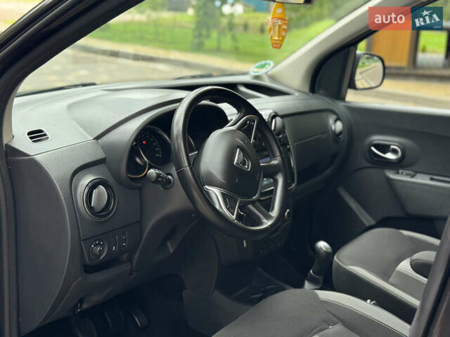 Чорний Дачія Dokker Stepway, об'ємом двигуна 1.2 л та пробігом 85 тис. км за 8950 $, фото 9 на Automoto.ua