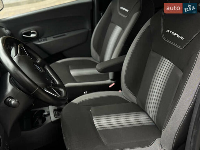 Чорний Дачія Dokker Stepway, об'ємом двигуна 1.2 л та пробігом 85 тис. км за 8950 $, фото 13 на Automoto.ua