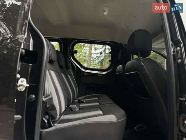 Чорний Дачія Dokker Stepway, об'ємом двигуна 1.2 л та пробігом 85 тис. км за 8950 $, фото 35 на Automoto.ua