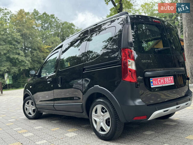 Чорний Дачія Dokker Stepway, об'ємом двигуна 1.2 л та пробігом 85 тис. км за 8950 $, фото 17 на Automoto.ua