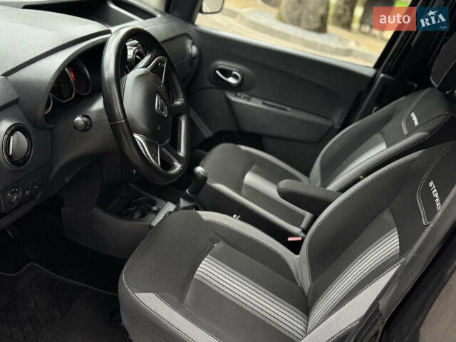 Чорний Дачія Dokker Stepway, об'ємом двигуна 1.2 л та пробігом 85 тис. км за 8950 $, фото 12 на Automoto.ua
