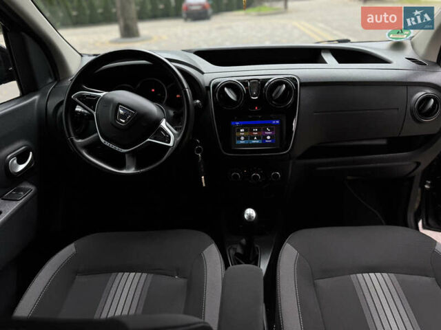 Чорний Дачія Dokker Stepway, об'ємом двигуна 1.2 л та пробігом 85 тис. км за 8950 $, фото 14 на Automoto.ua