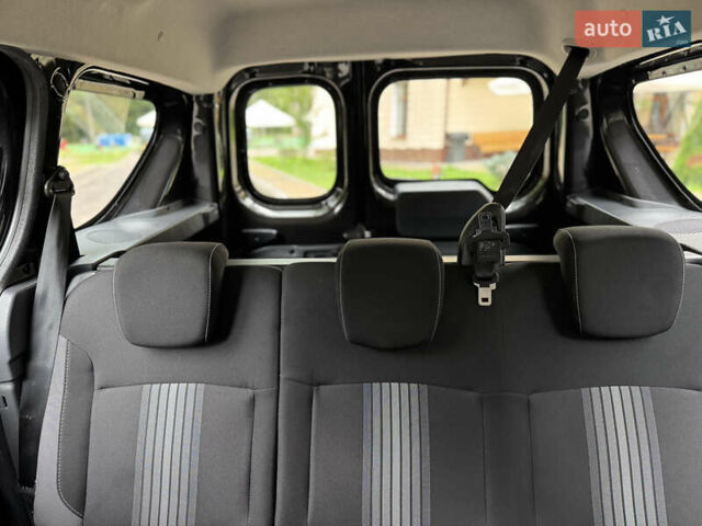 Чорний Дачія Dokker Stepway, об'ємом двигуна 1.2 л та пробігом 85 тис. км за 8950 $, фото 88 на Automoto.ua