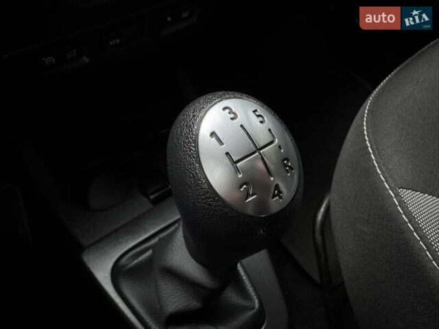 Чорний Дачія Dokker Stepway, об'ємом двигуна 1.2 л та пробігом 85 тис. км за 8950 $, фото 65 на Automoto.ua