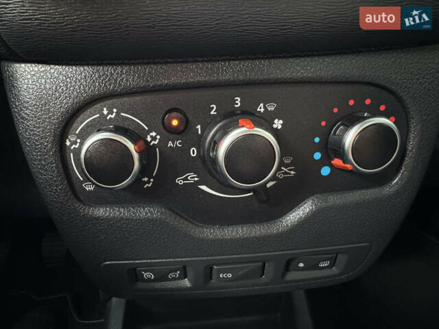 Чорний Дачія Dokker Stepway, об'ємом двигуна 1.2 л та пробігом 85 тис. км за 8950 $, фото 66 на Automoto.ua