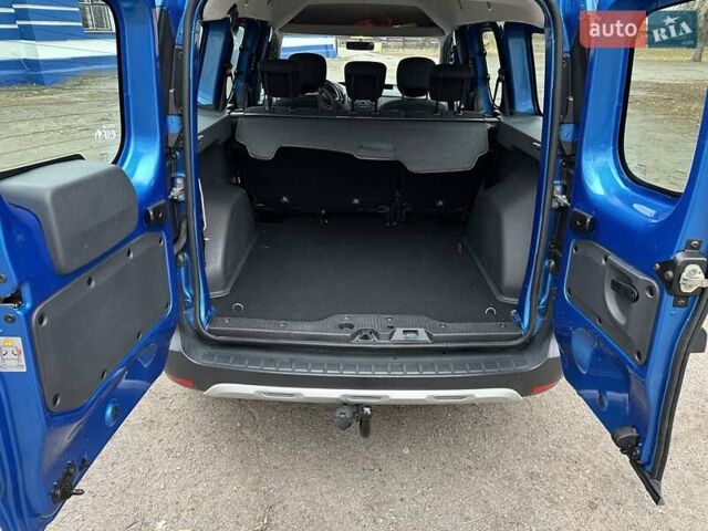Синий Дачия Dokker Stepway, объемом двигателя 1.2 л и пробегом 101 тыс. км за 10500 $, фото 30 на Automoto.ua