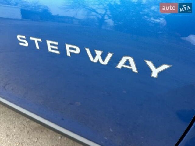 Синий Дачия Dokker Stepway, объемом двигателя 1.2 л и пробегом 101 тыс. км за 10500 $, фото 37 на Automoto.ua