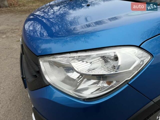 Синий Дачия Dokker Stepway, объемом двигателя 1.2 л и пробегом 101 тыс. км за 10500 $, фото 22 на Automoto.ua