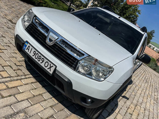 Белый Дачия Duster, объемом двигателя 1.5 л и пробегом 216 тыс. км за 7600 $, фото 1 на Automoto.ua