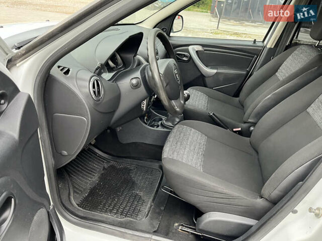 Білий Дачія Duster, об'ємом двигуна 1.46 л та пробігом 232 тис. км за 8200 $, фото 33 на Automoto.ua