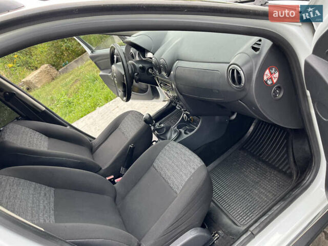 Білий Дачія Duster, об'ємом двигуна 1.46 л та пробігом 233 тис. км за 8250 $, фото 35 на Automoto.ua