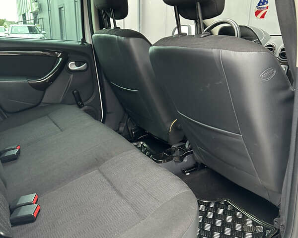 Білий Дачія Duster, об'ємом двигуна 1.6 л та пробігом 243 тис. км за 8750 $, фото 20 на Automoto.ua