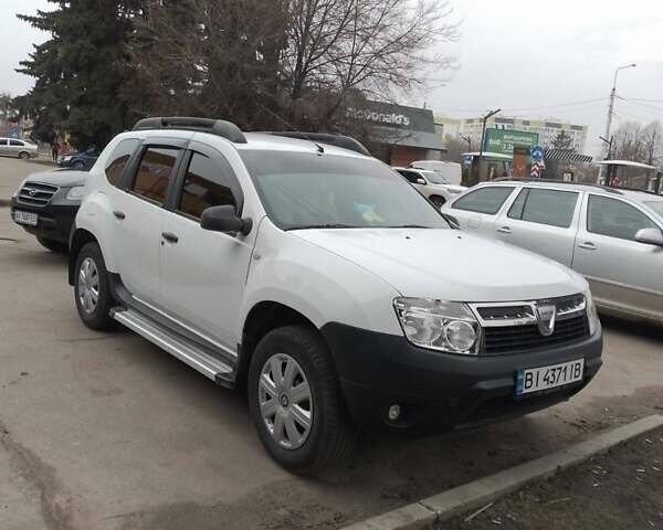 Белый Дачия Duster, объемом двигателя 1.6 л и пробегом 178 тыс. км за 7990 $, фото 3 на Automoto.ua