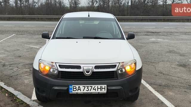 Білий Дачія Duster, об'ємом двигуна 1.6 л та пробігом 260 тис. км за 7500 $, фото 1 на Automoto.ua