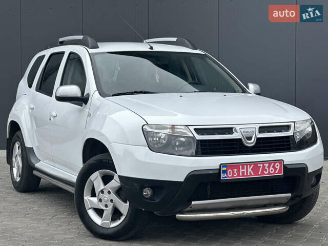 Білий Дачія Duster, об'ємом двигуна 1.6 л та пробігом 243 тис. км за 8750 $, фото 1 на Automoto.ua