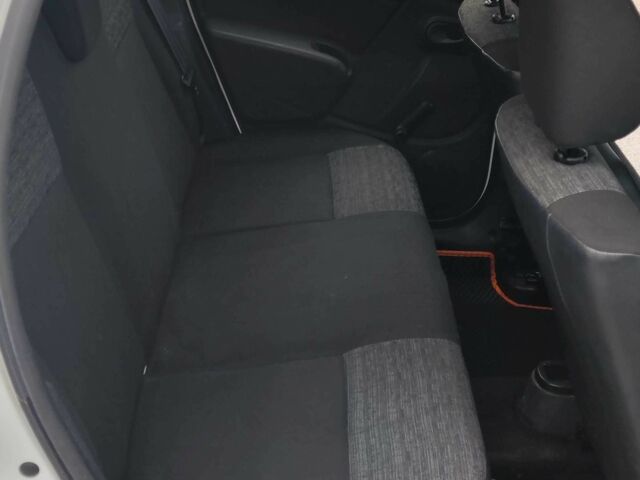 Білий Дачія Duster, об'ємом двигуна 1.6 л та пробігом 260 тис. км за 7500 $, фото 10 на Automoto.ua