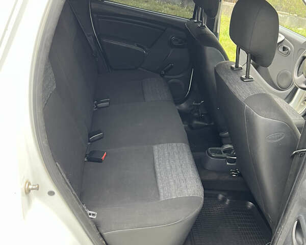 Білий Дачія Duster, об'ємом двигуна 1.46 л та пробігом 233 тис. км за 8250 $, фото 41 на Automoto.ua