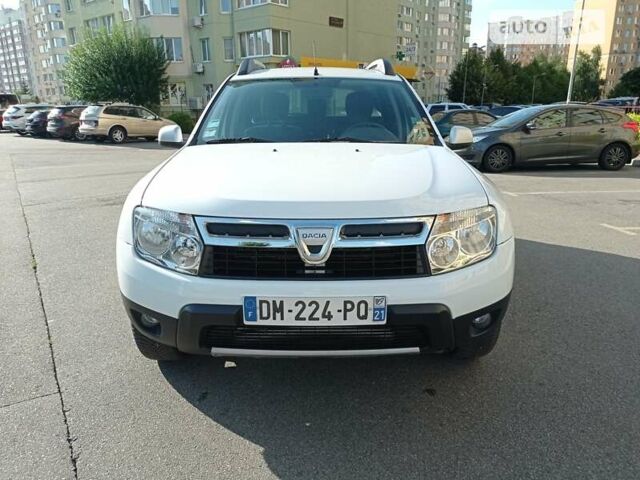 Білий Дачія Duster, об'ємом двигуна 1.5 л та пробігом 184 тис. км за 8299 $, фото 7 на Automoto.ua