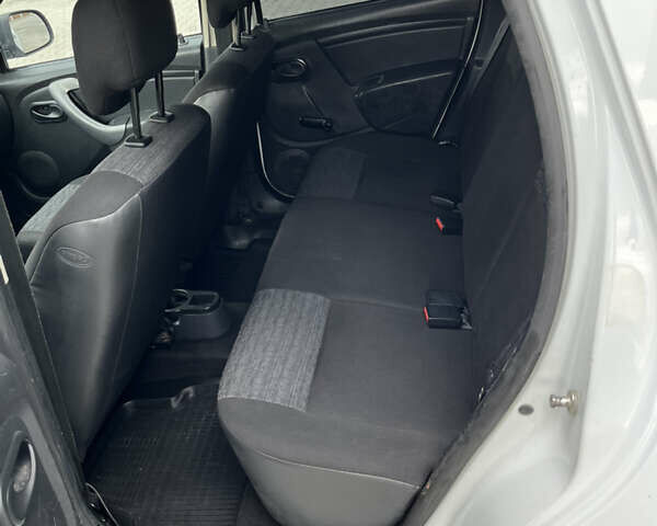 Білий Дачія Duster, об'ємом двигуна 1.46 л та пробігом 232 тис. км за 8200 $, фото 34 на Automoto.ua
