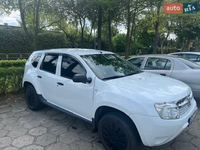 Белый Дачия Duster, объемом двигателя 1.6 л и пробегом 236 тыс. км за 6300 $, фото 1 на Automoto.ua