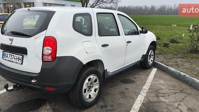 Білий Дачія Duster, об'ємом двигуна 1.6 л та пробігом 260 тис. км за 7500 $, фото 4 на Automoto.ua
