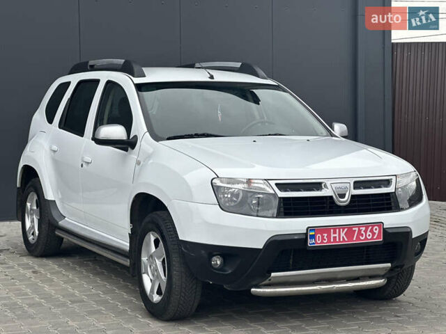 Білий Дачія Duster, об'ємом двигуна 1.6 л та пробігом 243 тис. км за 8750 $, фото 3 на Automoto.ua