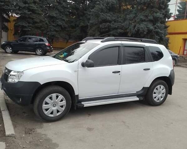 Белый Дачия Duster, объемом двигателя 1.6 л и пробегом 178 тыс. км за 7990 $, фото 1 на Automoto.ua