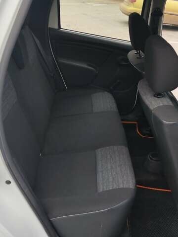 Білий Дачія Duster, об'ємом двигуна 1.6 л та пробігом 260 тис. км за 7500 $, фото 11 на Automoto.ua