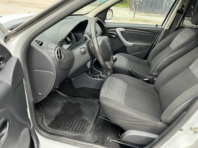 Білий Дачія Duster, об'ємом двигуна 1.5 л та пробігом 232 тис. км за 7900 $, фото 18 на Automoto.ua