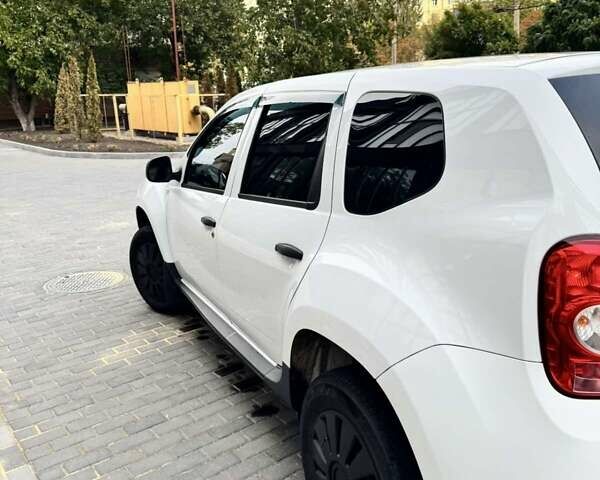 Білий Дачія Duster, об'ємом двигуна 1.6 л та пробігом 186 тис. км за 7400 $, фото 3 на Automoto.ua