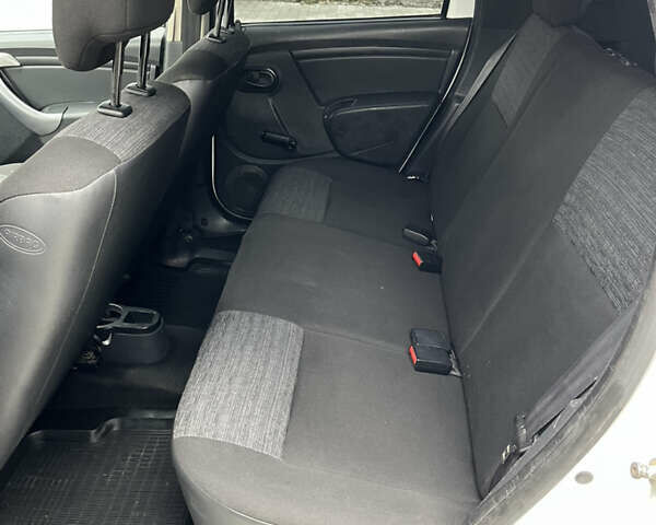 Білий Дачія Duster, об'ємом двигуна 1.46 л та пробігом 232 тис. км за 8200 $, фото 40 на Automoto.ua