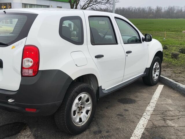 Білий Дачія Duster, об'ємом двигуна 1.6 л та пробігом 260 тис. км за 7500 $, фото 4 на Automoto.ua