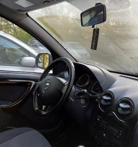 Дачия Duster 2011 в Тернополе на Automoto.ua Белый Дачия Duster, объемом двигателя 1.46 л и пробегом 179 тыс. км за 9900 $, фото 11 на Automoto.ua